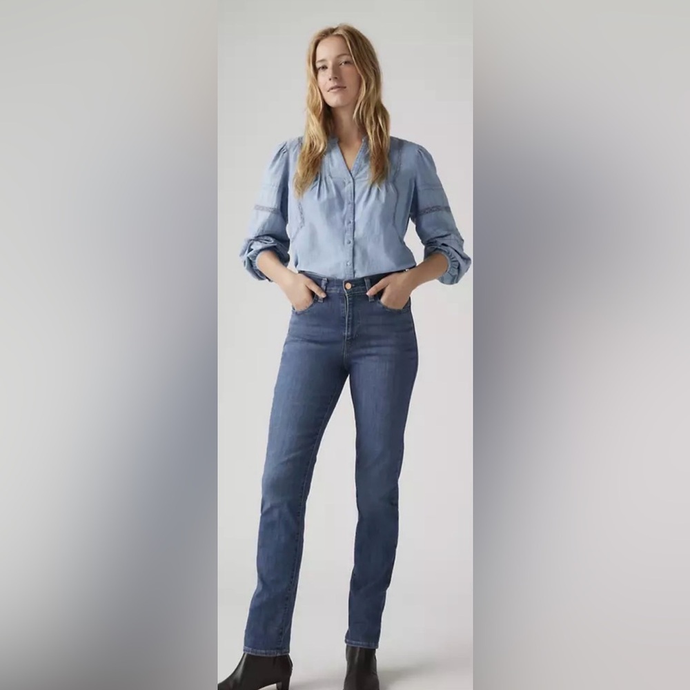Levi's 724 High Rise Blue Jeans for Women